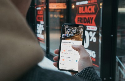 Stop Wasting Time and Start Selling Now with Hosted Ecommerce Solutions