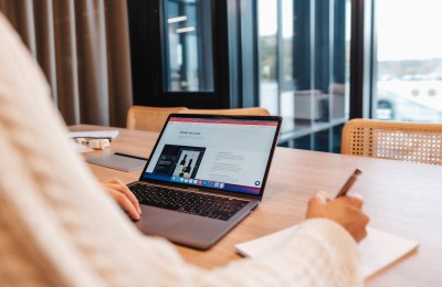Crafting Product Descriptions That Help Customers Know What You Offer
