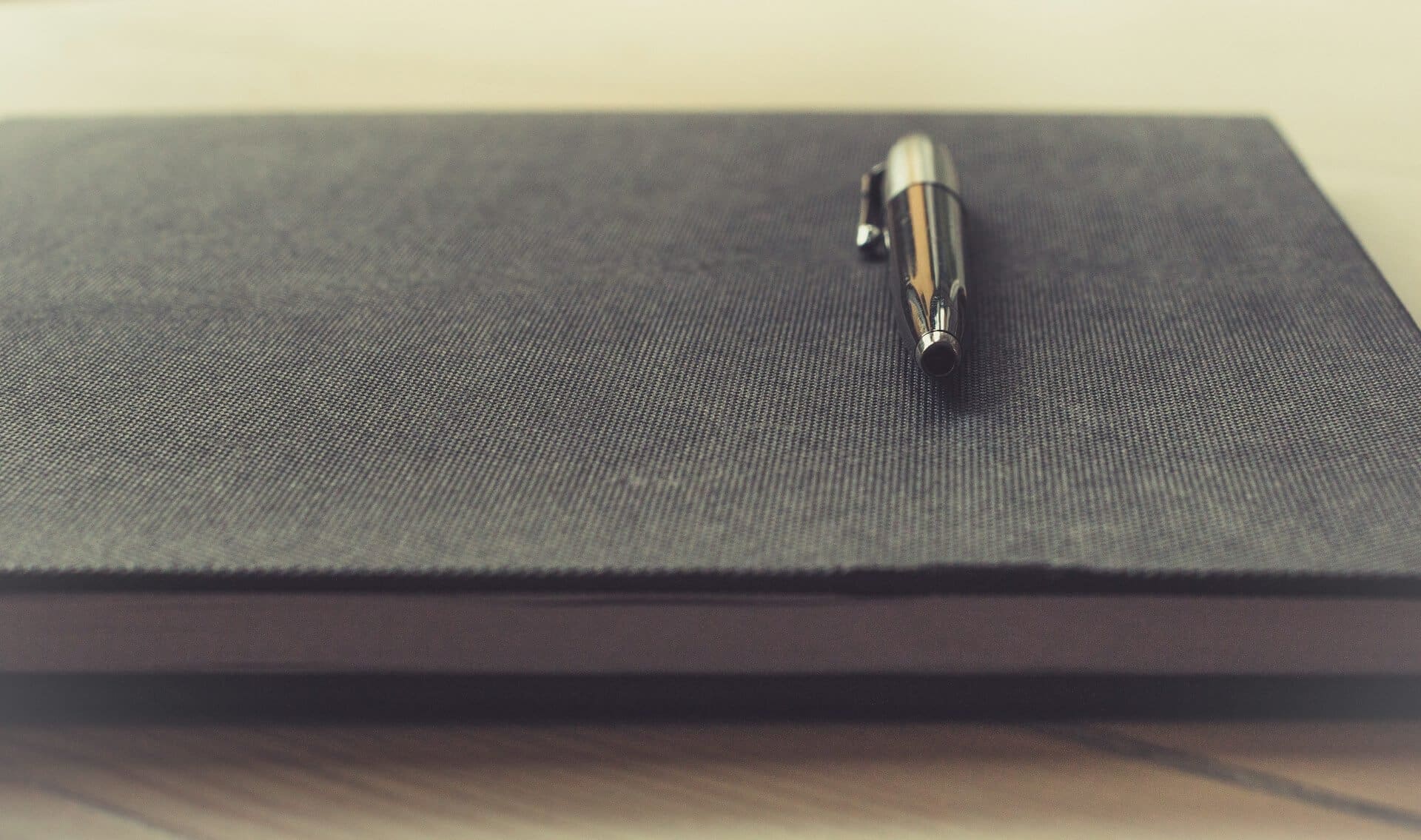 Build credibility with engaging legal content for your brand!
